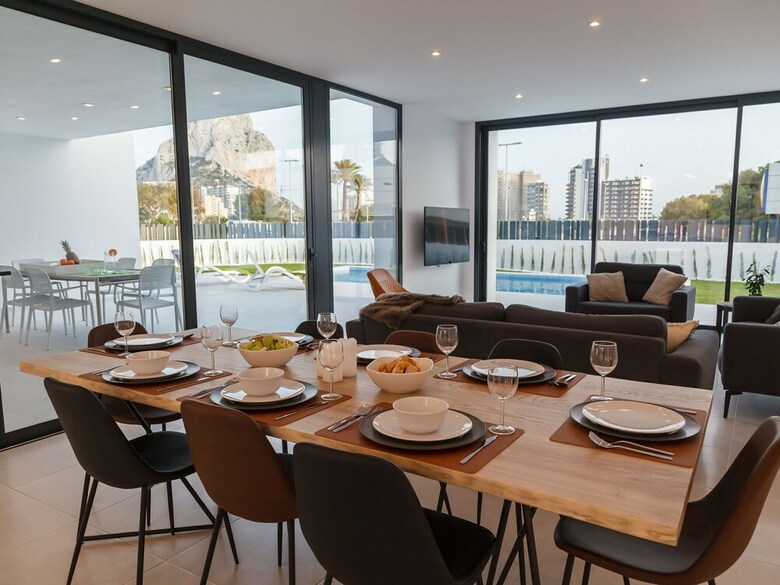 Luxurious Villa In Calpe With Private Swimming Pool