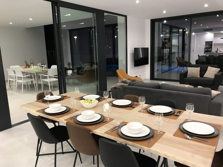 Luxurious Villa In Calpe With Private Swimming Pool