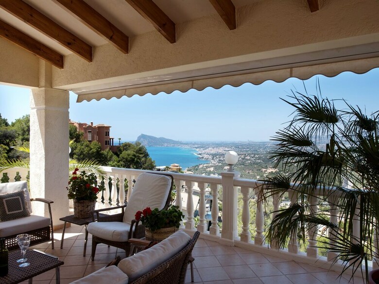 Villa With Exceptional Panoramic Views, Private Pool In Altea Hills