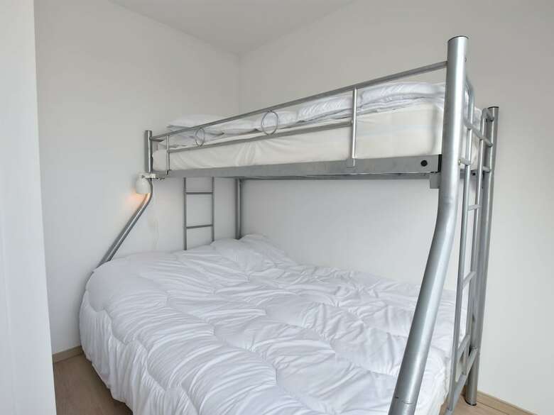 Modern Apartment By The Beach In Bredene