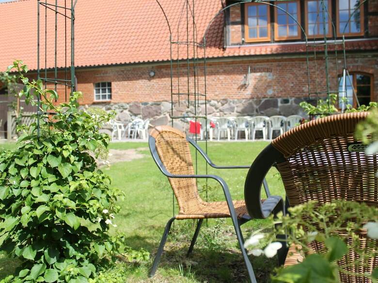 Mansion In Gressow With Terrace, Garden, Bbq, Pond, Bicycles