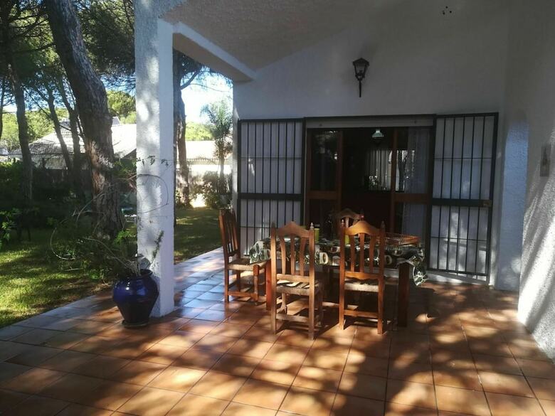 Detached Holiday Home Located In Roche Within Walking Distance From The Beach