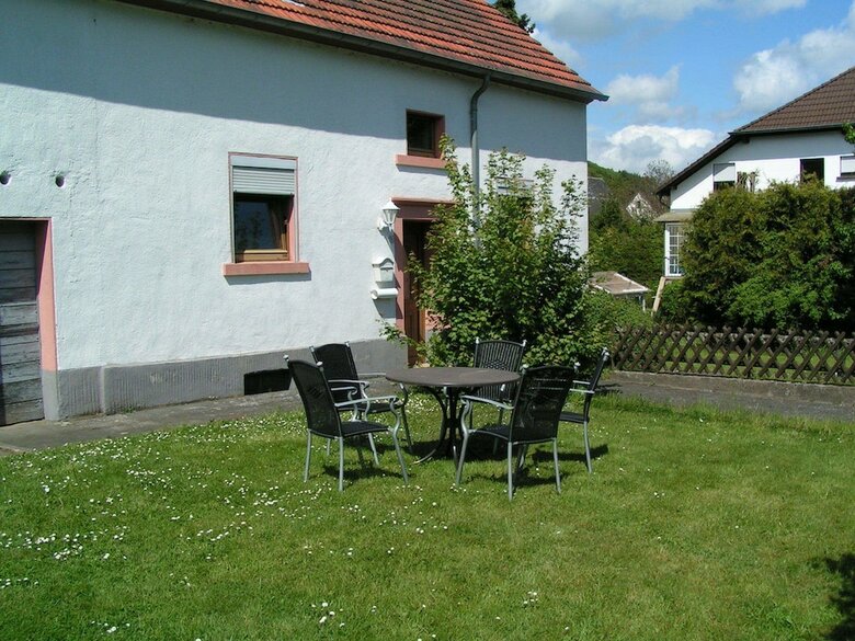 Romantic Holiday Home In Wallenborn Near The Forest
