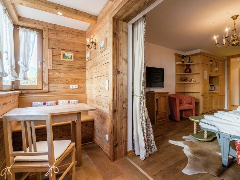 Quaint Apartment In Kitzbuhel Near Ski Lift