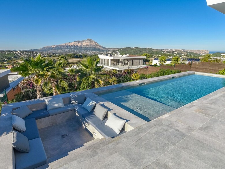 Lavish Villa In Javea With Pool, Mountain And Sea Views