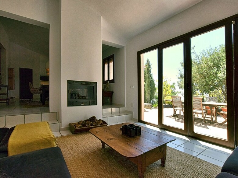 Splendid Villa With In Sayalonga Swimming Pool