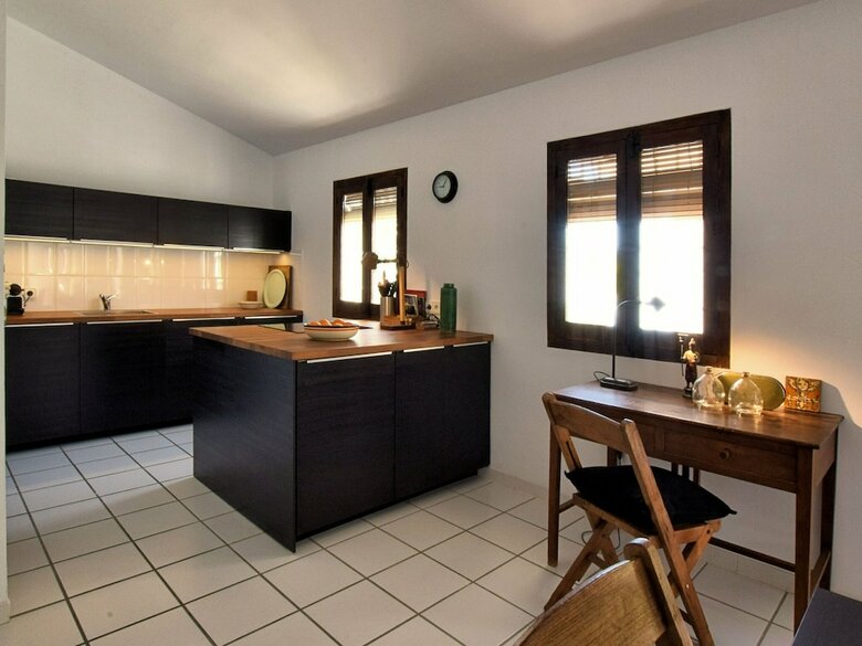 Splendid Villa With In Sayalonga Swimming Pool