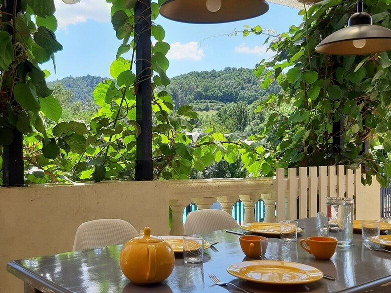 Charming Holiday Home In �tables With Swimming Pool
