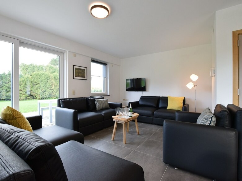 Apartment In A Green Setting And Suitable For People With Reduced Mobility