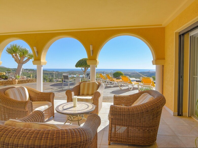 Affluent Villa In Altea With Pool And Panoramic Views
