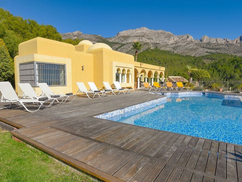 Affluent Villa In Altea With Pool And Panoramic Views