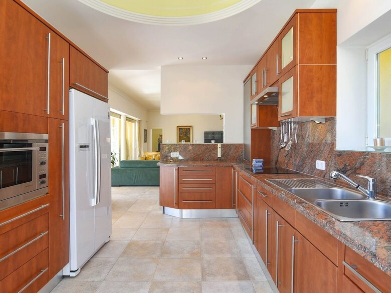 Affluent Villa In Altea With Pool And Panoramic Views