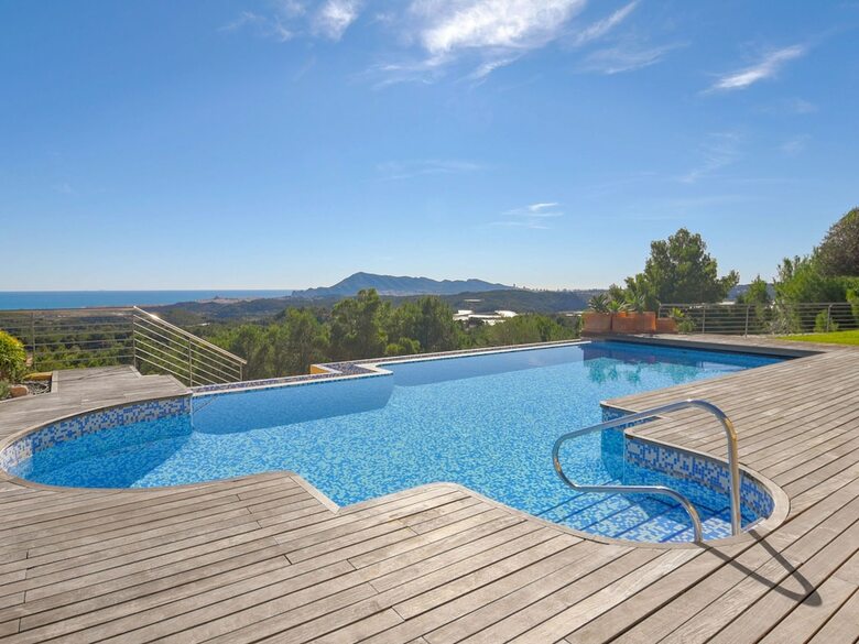 Affluent Villa In Altea With Pool And Panoramic Views