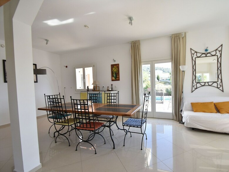 Beautiful Villa With Private Swimming Pool In Beaufort