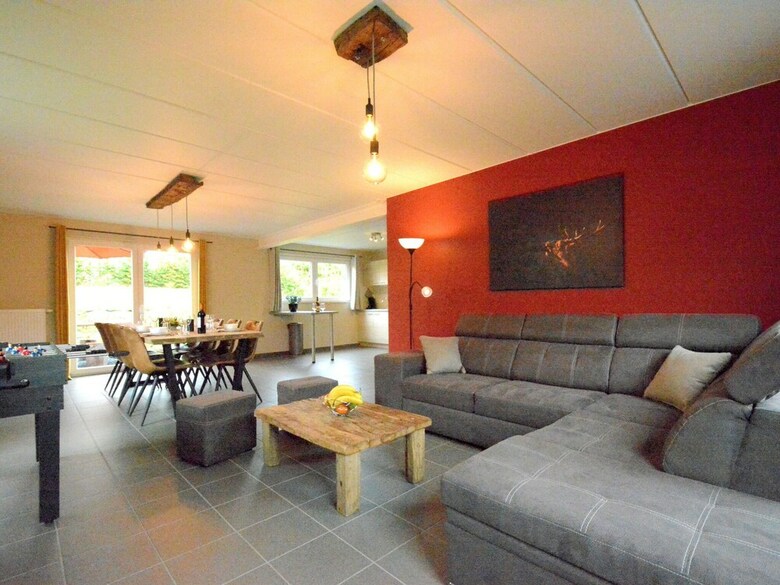 Elegant Child-friendly Villa In Berismenil Near Forest