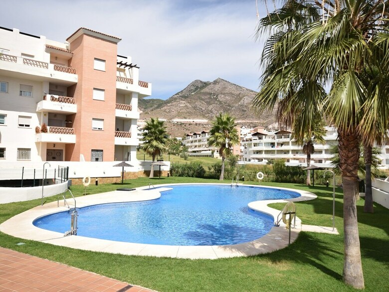 Comfortable Apartment On The Golf Course, Near The Beach And Activities