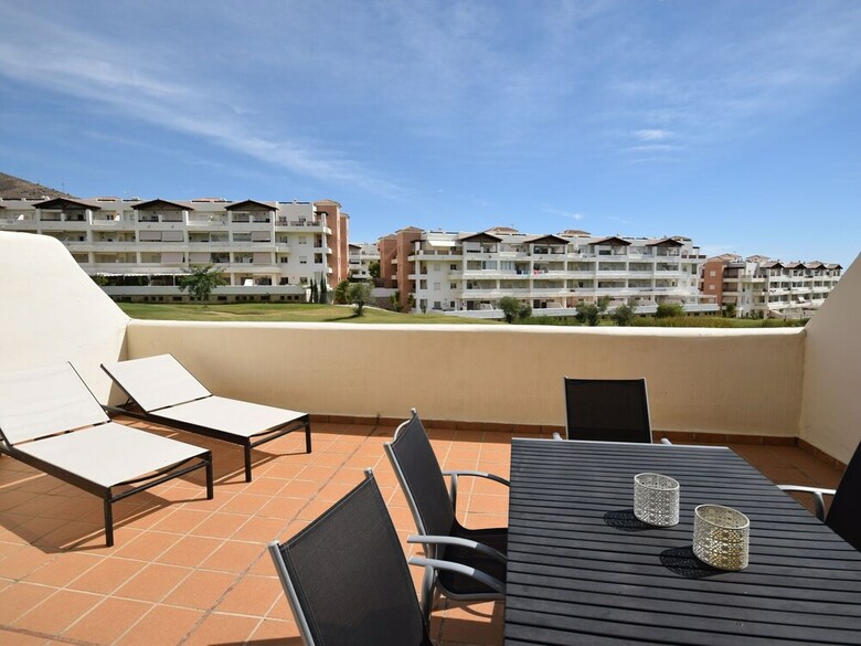 Comfortable Apartment On The Golf Course, Near The Beach And Activities