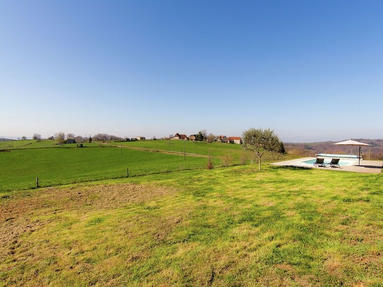 Original Villa With Verandas, Garden, Pool And Beautiful Views