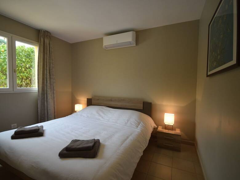 Cozy Holiday Home In Cogolin With Heated Pool