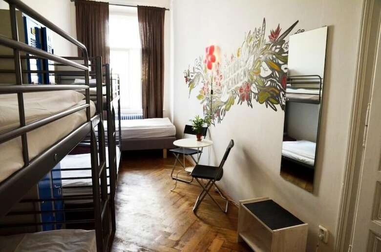 Hostal The Republic Garden