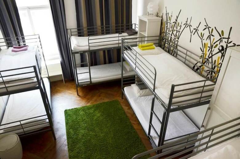Hostal The Republic Garden