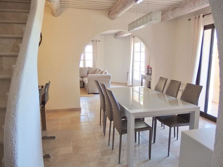 Modern Villa With Heated, Private Swimming Pool Near Mont Ventoux