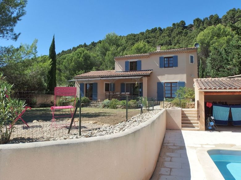 Modern Villa With Heated, Private Swimming Pool Near Mont Ventoux