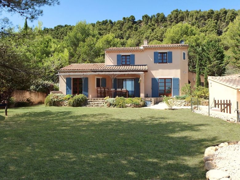 Modern Villa With Heated, Private Swimming Pool Near Mont Ventoux