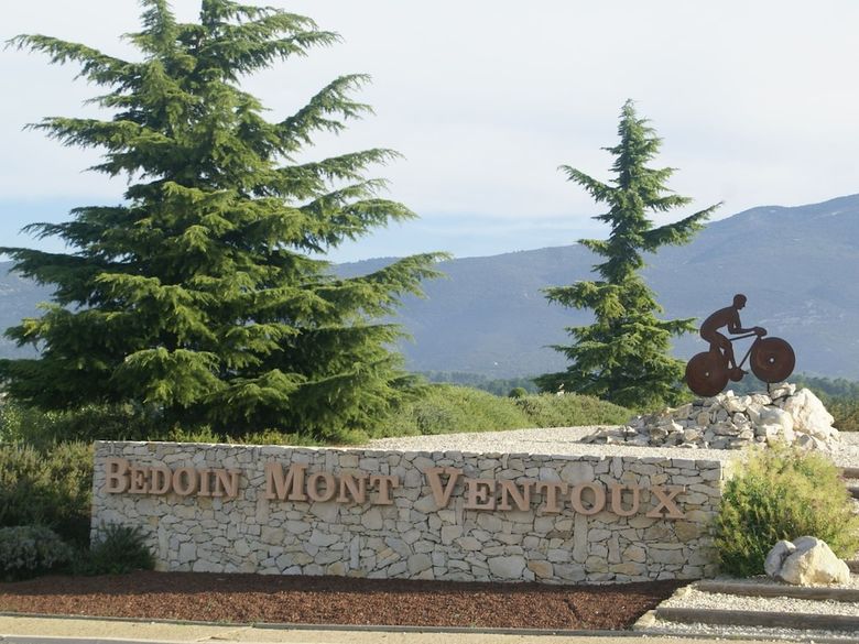 Modern Villa With Heated, Private Swimming Pool Near Mont Ventoux