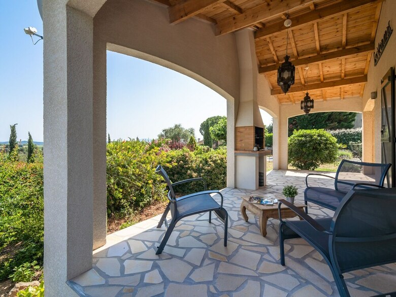 Luxuriant Villa In Beaufort With Swimming Pool
