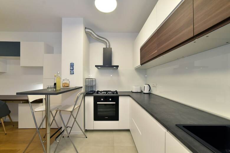 Sky View Apartment