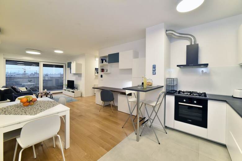 Sky View Apartment