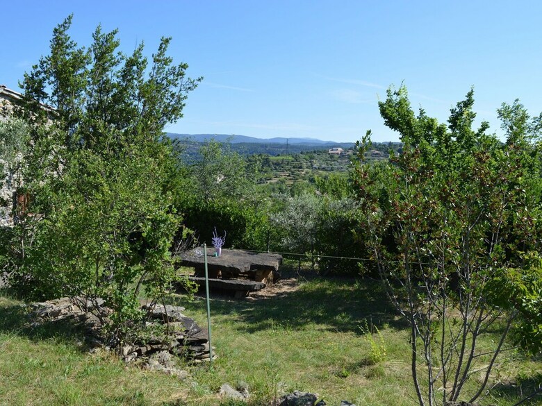 Wonderful Holiday Home With Magnificent Views And Shared Swimming Pool