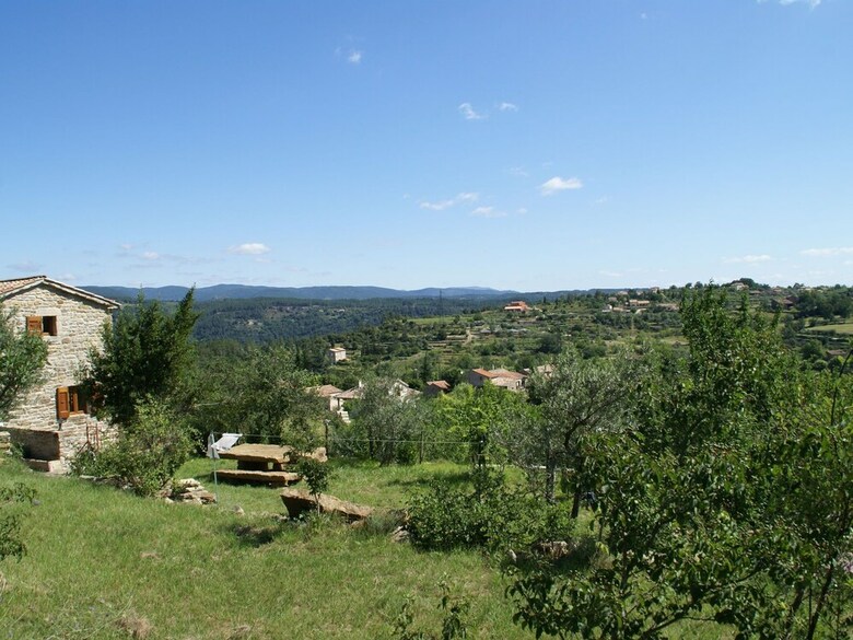 Wonderful Holiday Home With Magnificent Views And Shared Swimming Pool