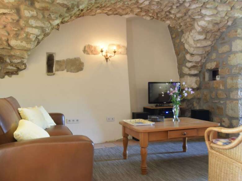 Fascinating Villa In Largenti�re With Garden