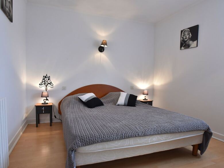 Modern Holiday Home In Besse With Private Pool
