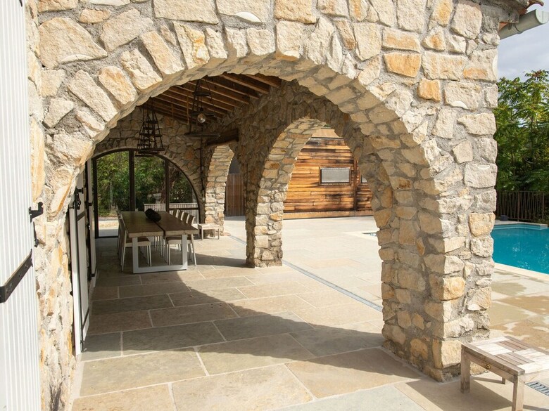 Lively Villa In Les Salelles With Private Swimmiing Pool
