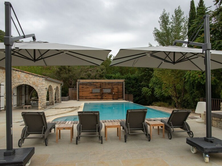 Lively Villa In Les Salelles With Private Swimmiing Pool
