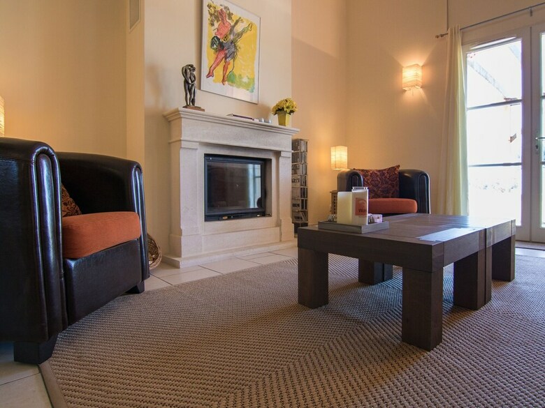 Luxury Villa With Heated Pool Overlooking A Challenging 18-hole Golf Course