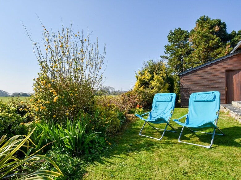 Stylish Holiday Home In Morlaix With Private Garden