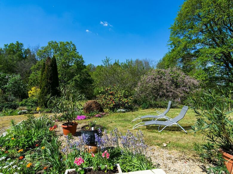 Rural Holiday Home With Beautiful Forest, Not Far From P�rigueux