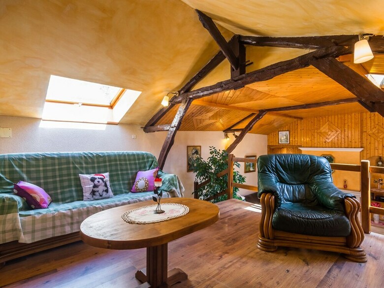 Rural Holiday Home With Beautiful Forest, Not Far From P�rigueux