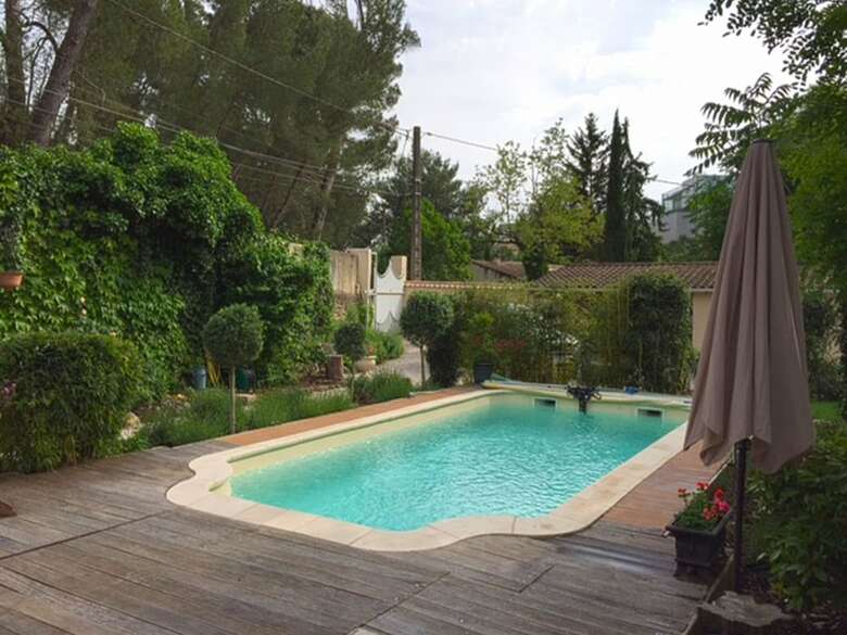 Serene Holiday Home In Carpentras With Private Swimming Pool