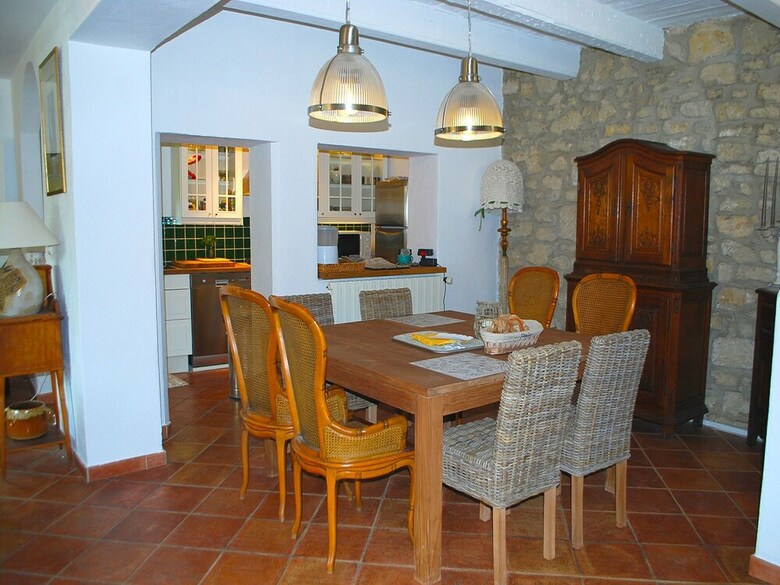 Serene Holiday Home In Carpentras With Private Swimming Pool