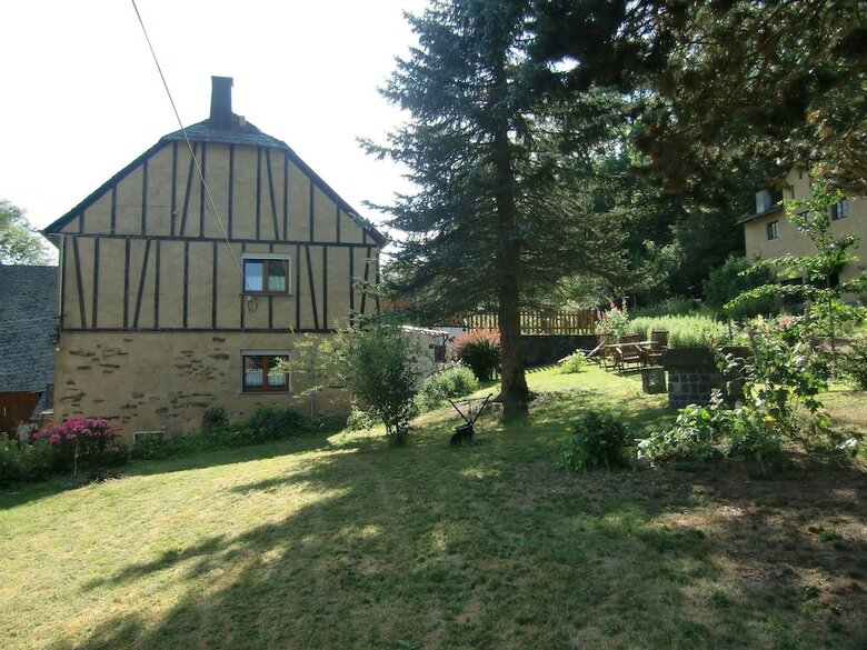 Quaint Apartment In Kaifenheim Near Forest
