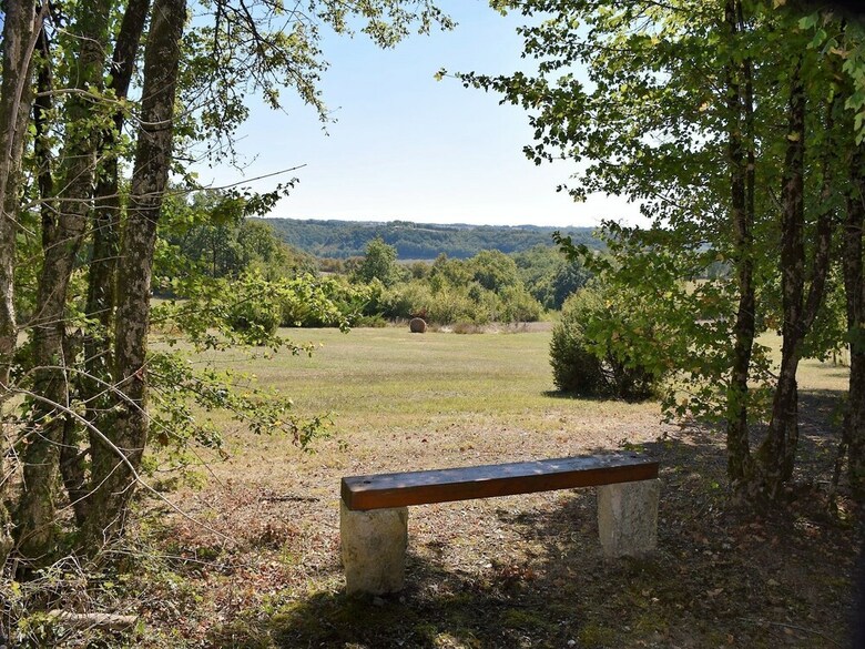 Cozy Holiday Home In Montaigu-de-quercy With Swimming Pool