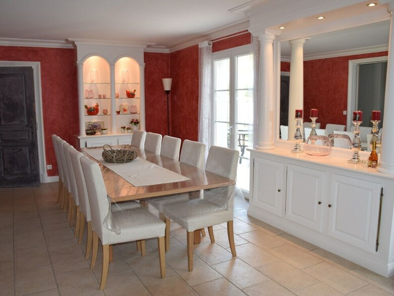 Cozy Holiday Home In Montaigu-de-quercy With Swimming Pool