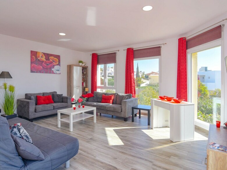 Lush Villa With Swimming Pool In Benitachell