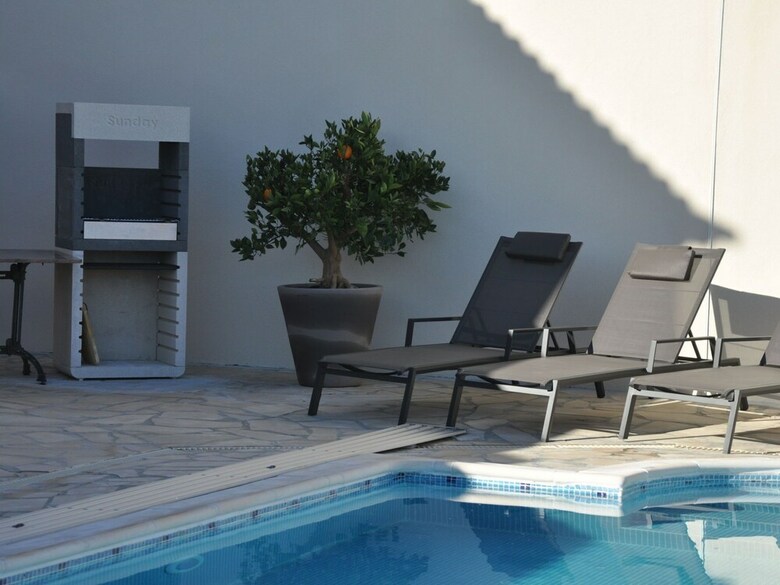 Luxurious Holiday Home With Private Pool In Port Camargue