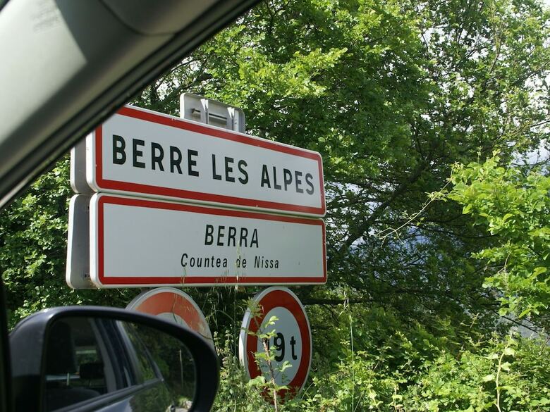 Snug Holiday Home In Berre-les-alpes With Terrace